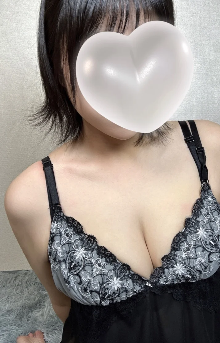 も〜