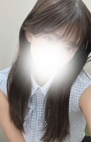 川栄えま