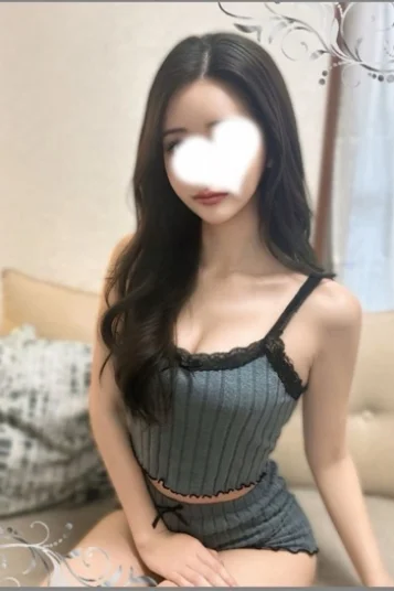 結城さりな