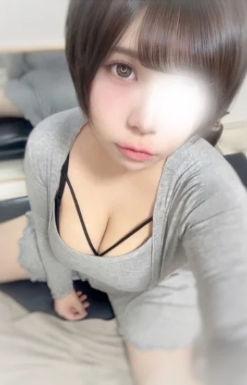 美月めろ