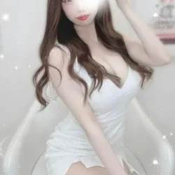 夢咲 ひな