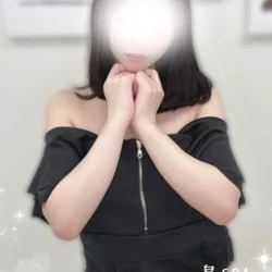 涼森 れむ