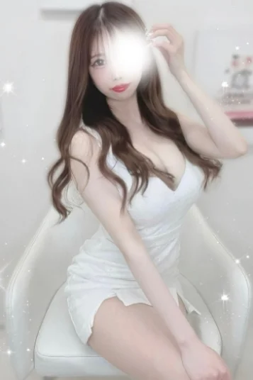 夢咲 ひな