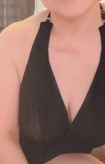 葉月マリコ
