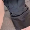 広末マリコ