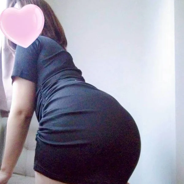 本日18時から出勤♪事前予約お待ちしてます💖