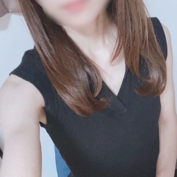 ９日(火)12時～初出勤💖御予約お待ちしてます♪