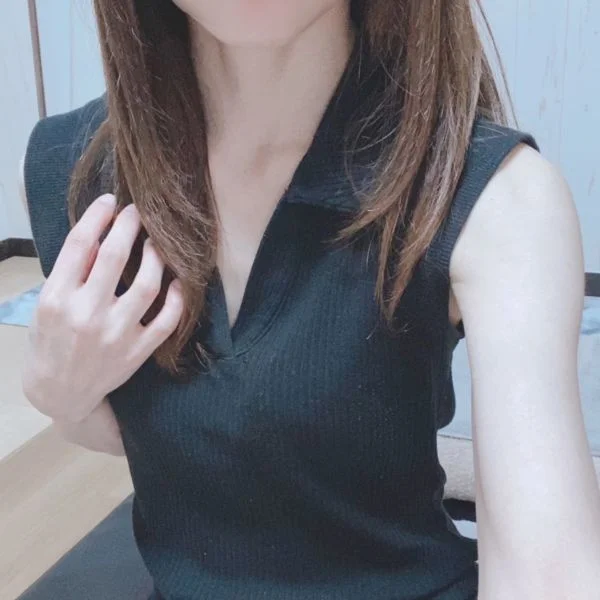 ９日(火)12時～初出勤💖御予約お待ちしてます♪