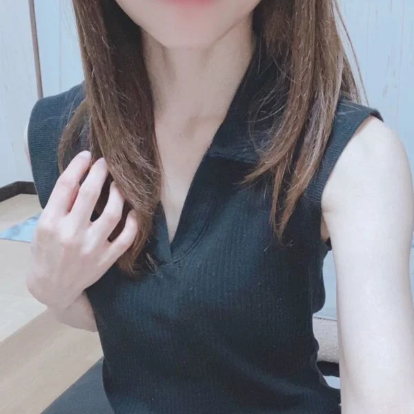 ９日(火)12時～初出勤💖御予約お待ちしてます♪