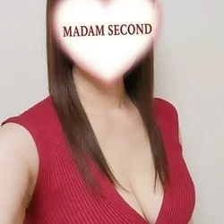 マダムセカンド