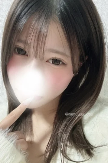 深月らむ