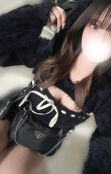 海月 もね