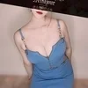雫乃まいな