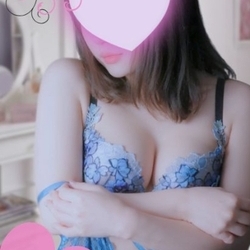 完売必至！葵ユリさんの出勤表を今すぐチ...