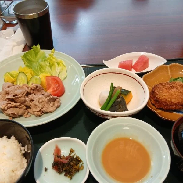 ランチ行ってきました。