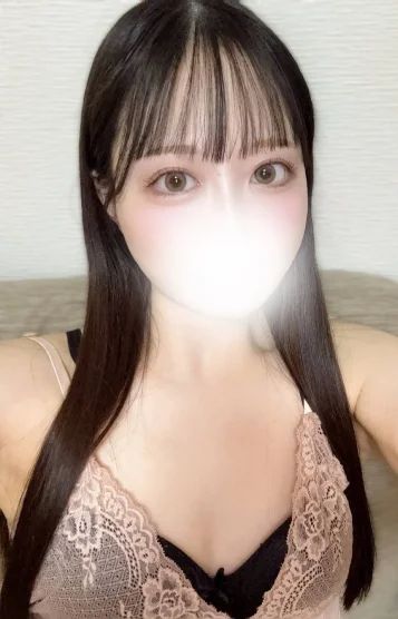 雪平未みれい