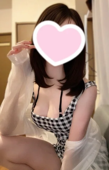美波 もね