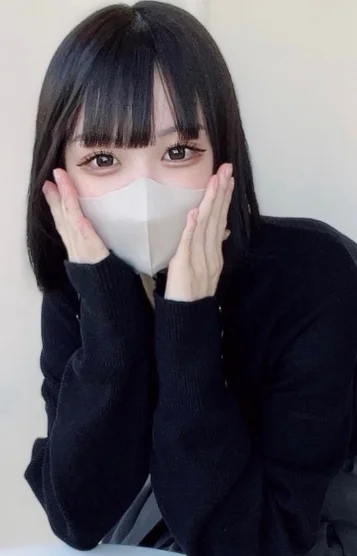 深月かのん