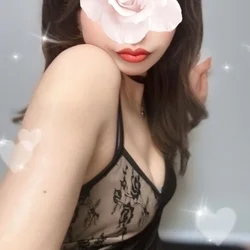 湊みな