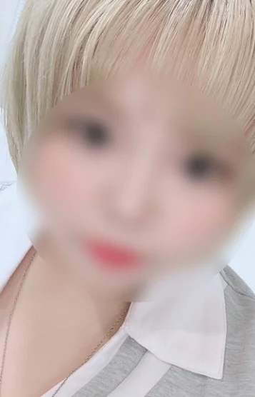 ゆりな