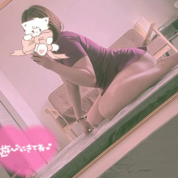 こんにちわ！ 今日も元気に出勤です！  玉城はなです🌸