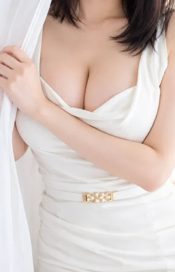 モモナ