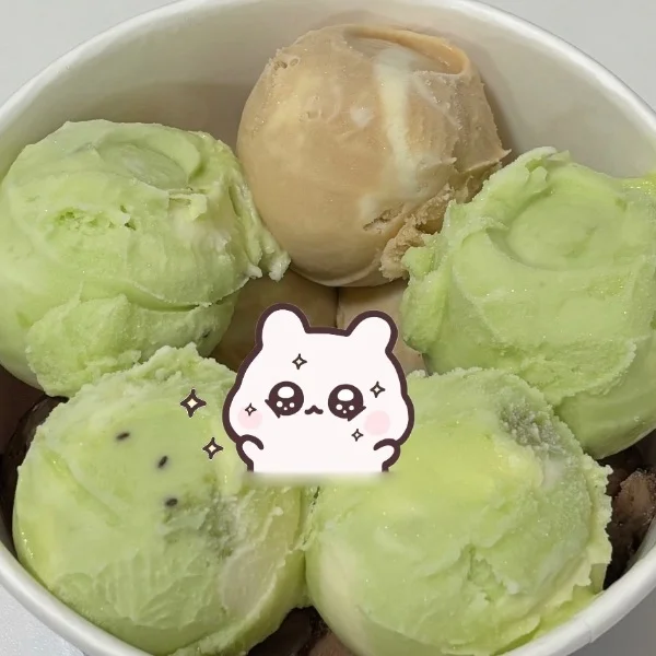 🍨🤍