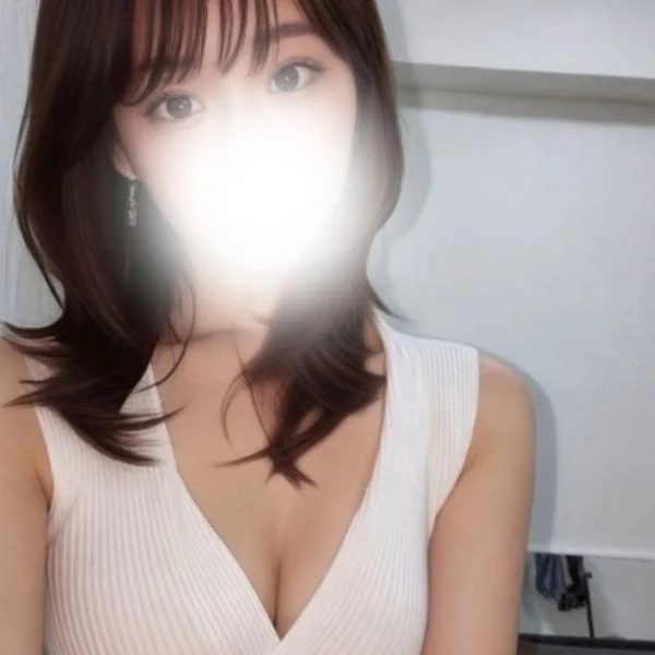 お昼から出勤してます♡