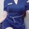 みな
