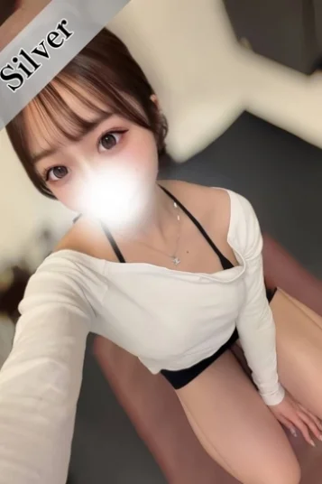 桃ノ瀬なぎ