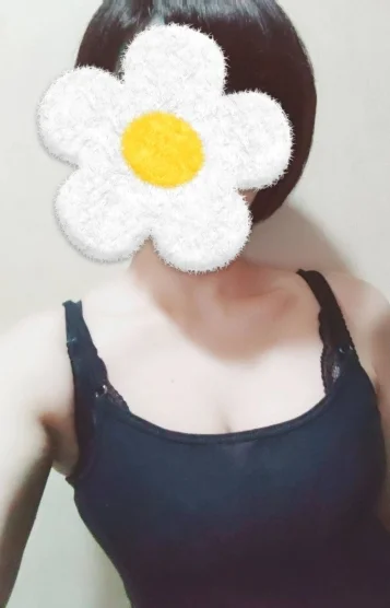 新人　あや
