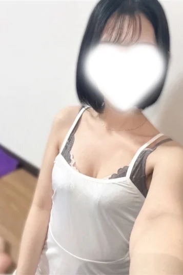 ナギ⭐︎小柄美女