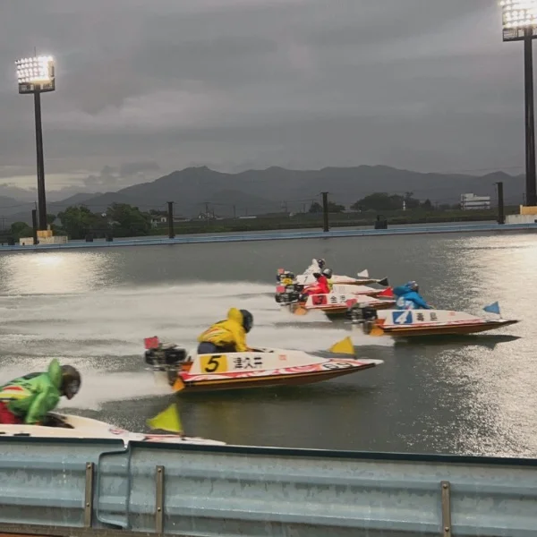 ダイナマイトボートレース