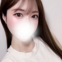 スレンダーなモデル系美女の【えみりさん...