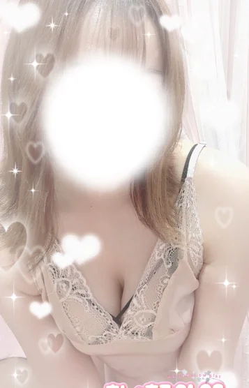 新人みれい