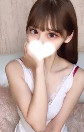 綾瀬ひな