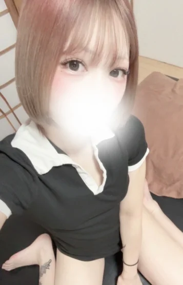 新人 もも