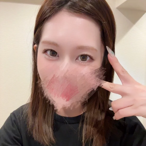 本日18時〜　出勤中⭐︎