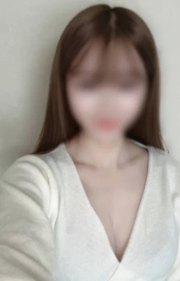 桐谷 ゆりな