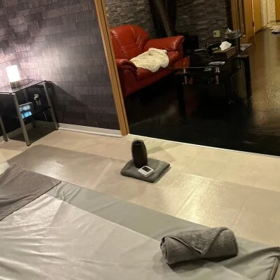 気品あふれる店内の雰囲気は 彼女の部屋を訪れた感覚になります 気品あふれる店内の雰囲気は 彼女の部屋を訪れた感覚になります