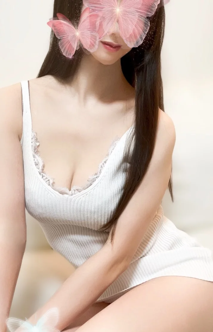 本日12:00〜18:00出勤🙋‍♀️