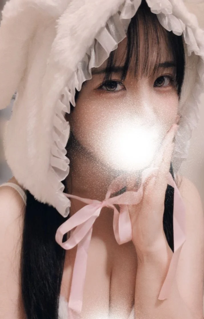 おうちでコスプレ🐑