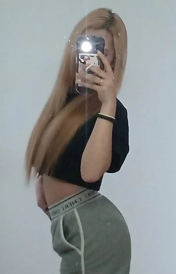 ユイ
