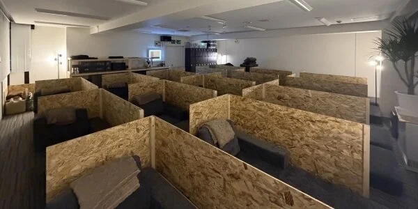 ＶＩＯ 紙ビキニ専門店の待機室写真