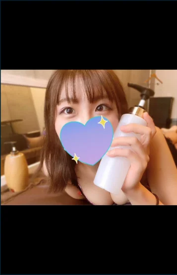 モモエ　ミサキ