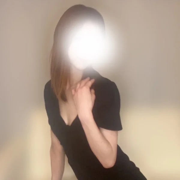 本日21:00〜2:00出勤します🎶