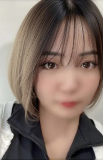 高山エミリー
