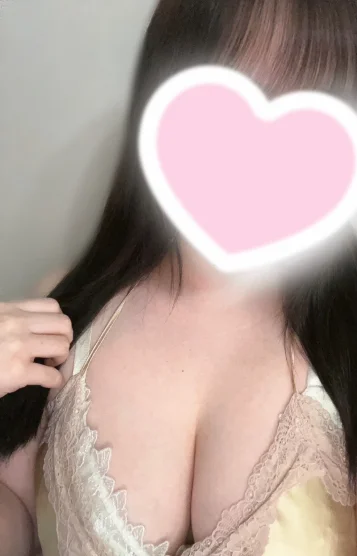 ゆな(エロカワ巨乳)