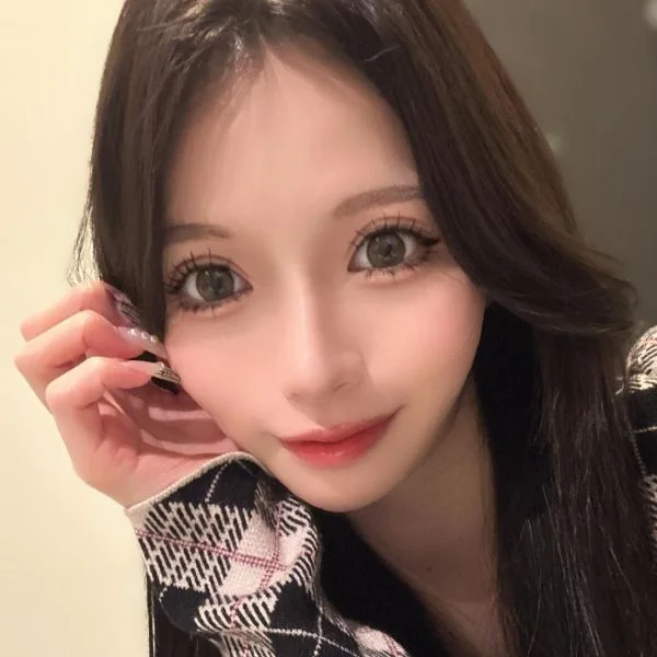 りりを1番の推しにして♡ 1