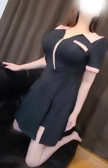 日咲 なな